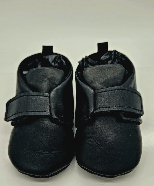 Black leather - Size 5 US